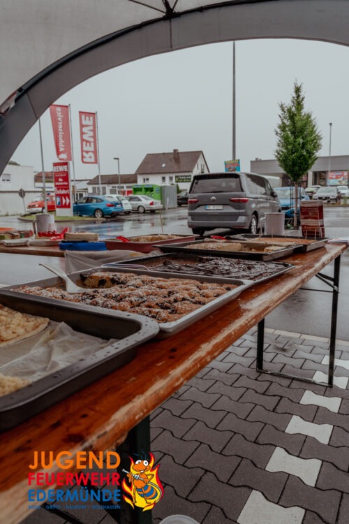 Kuchenverkauf der Jugendfeuerwehr