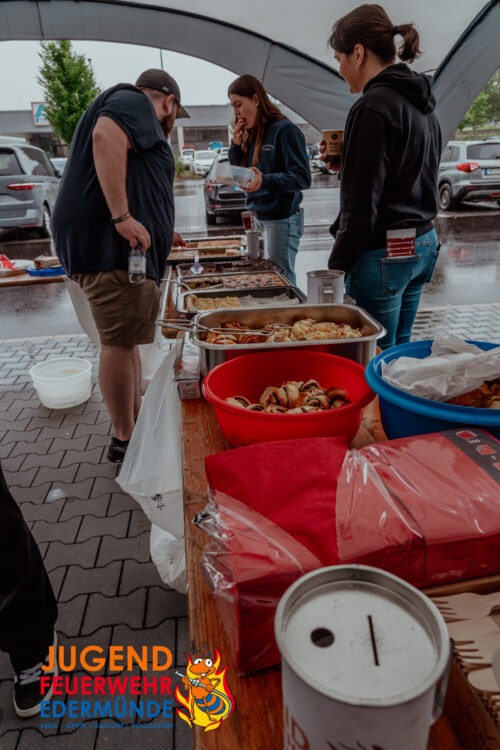 Kuchenverkauf der Jugendfeuerwehr