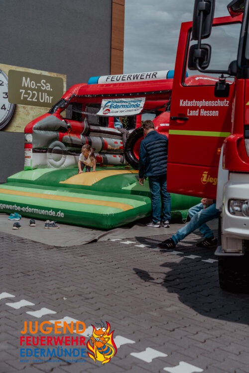Kuchenverkauf der Jugendfeuerwehr