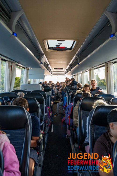 Jugendfeuerwehr erobert MoviePark