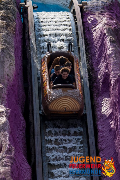 Jugendfeuerwehr erobert MoviePark