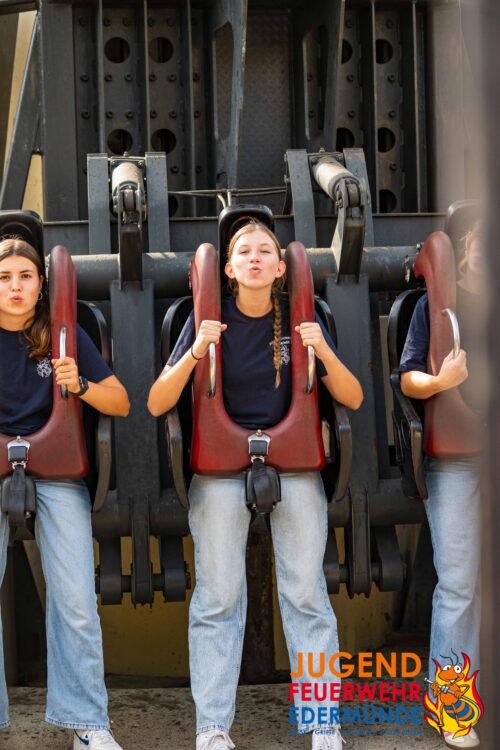 Jugendfeuerwehr erobert MoviePark