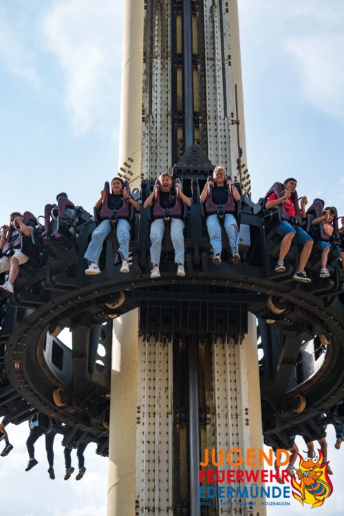 Jugendfeuerwehr erobert MoviePark