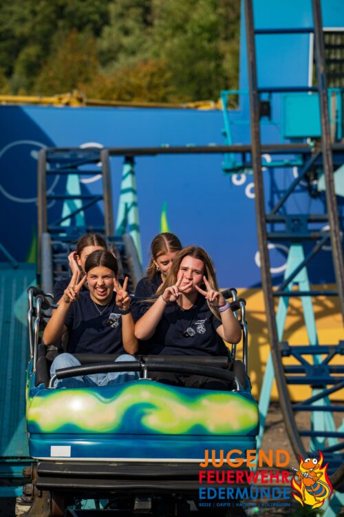 Jugendfeuerwehr erobert MoviePark