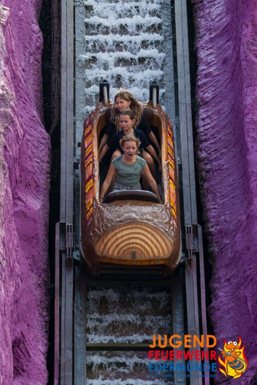 Jugendfeuerwehr erobert MoviePark