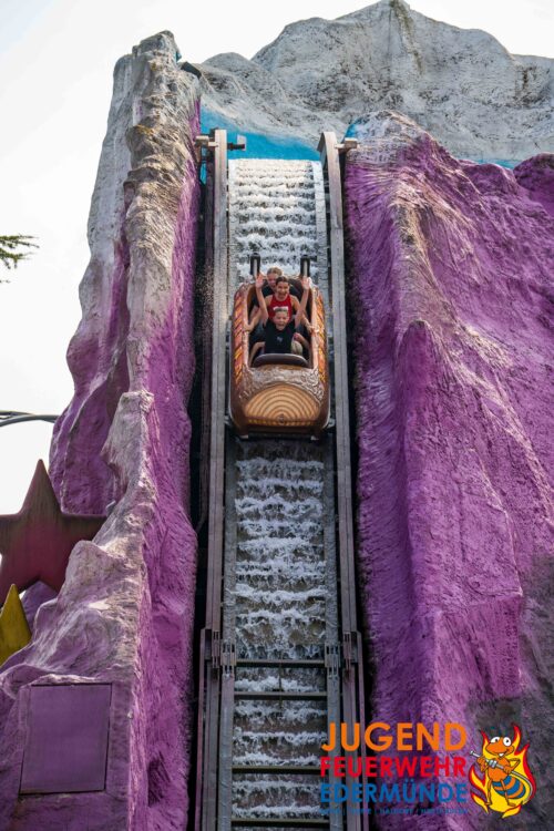 Jugendfeuerwehr erobert MoviePark