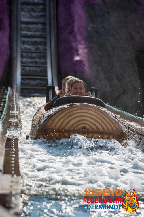 Jugendfeuerwehr erobert MoviePark