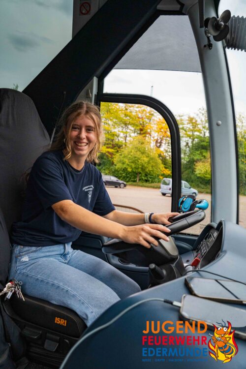 Jugendfeuerwehr erobert MoviePark