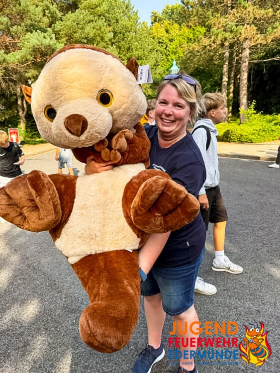 Jugendfeuerwehr erobert MoviePark
