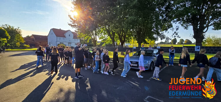 Jugendfeuerwehr erobert MoviePark
