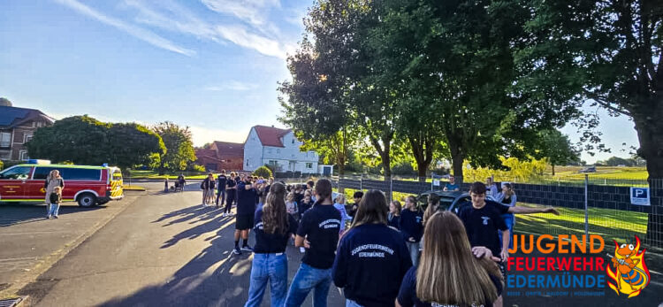 Jugendfeuerwehr erobert MoviePark
